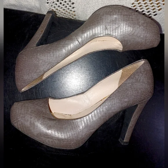 Franco Sarto Shoes Franco Sarto Cicero Charcoal Gray Heel